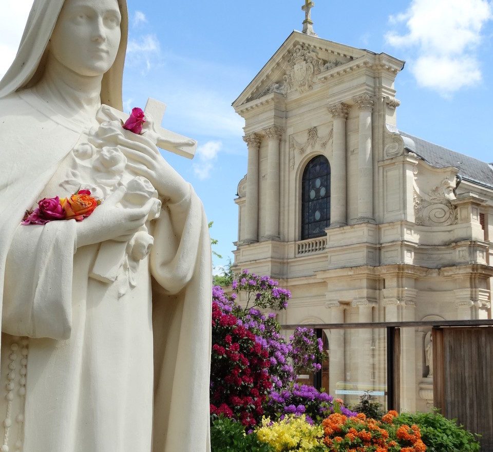 circuit_lisieux_Statue église