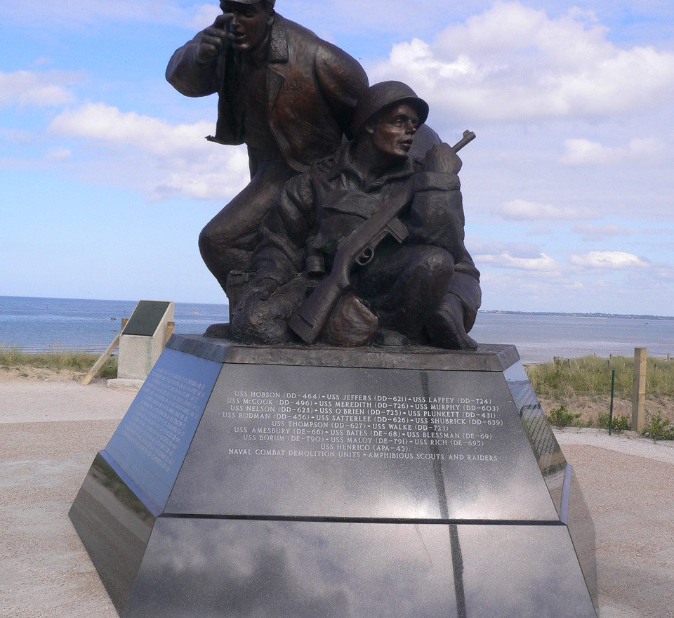circuit_plages_Statue soldats